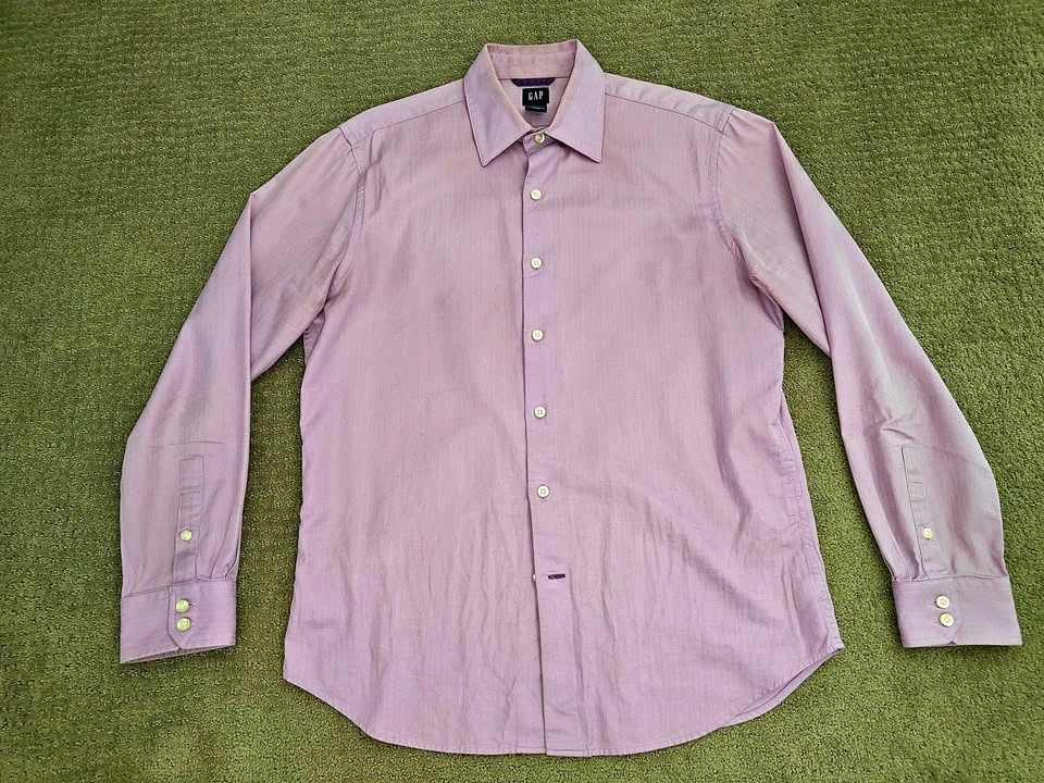 Men's Gap Button-Up Dress Shirt - Fitted Fit - Medium