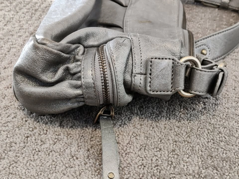 Banana Republic Women Italian Leather Shoulder Bag - photo 3