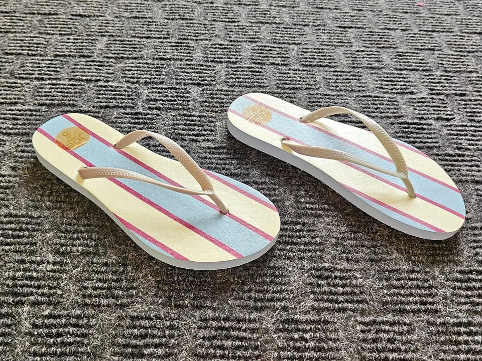 Women Flip Flops Sandals / Slippers - Stripes - Size 8