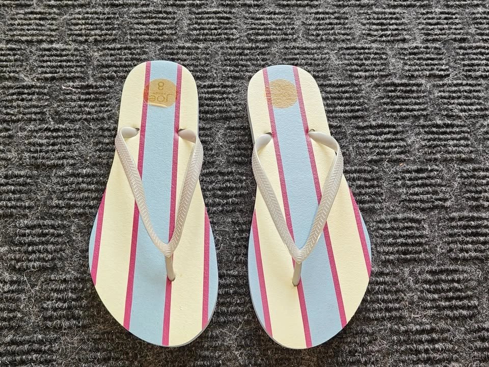 Women Flip Flops Sandals / Slippers - Stripes - Size 8 - photo 2