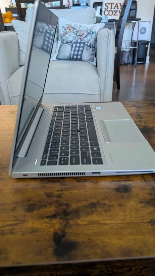 HP Laptop - like new image indicator(5)