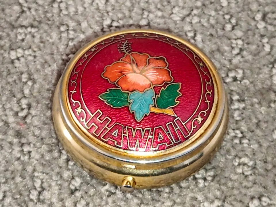 Hawaii - 3 Compartment Pill Organizer Metal Storage Travel Case - photo 2