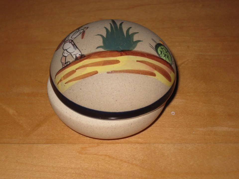 Vintage Hand-Painted Mexican Pottery Lidded Trinket Box - photo 2