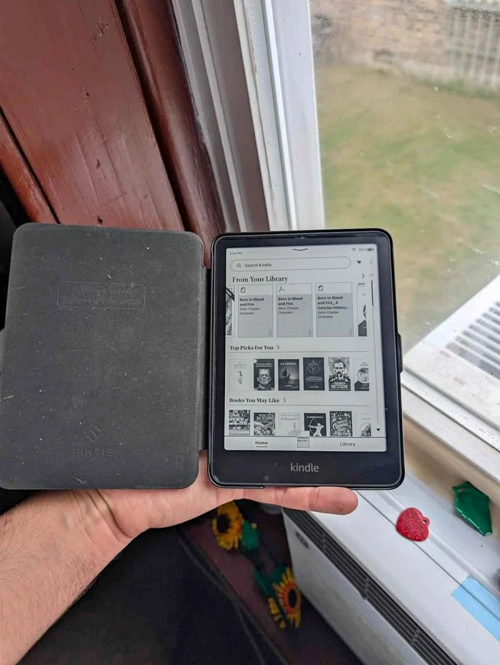 Amazon Kindle Paperwhite 2024 12th Generation 7 inch 16GB