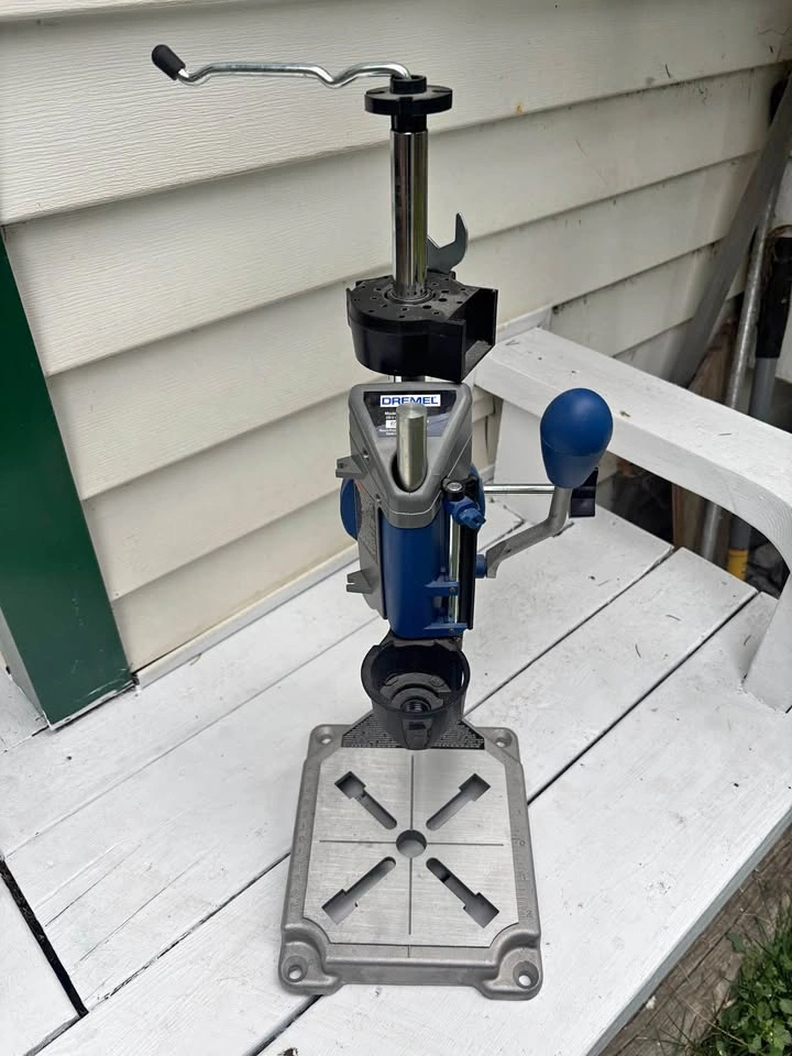 Dremel 220-01 Workstation / Mini Drill Press Stand