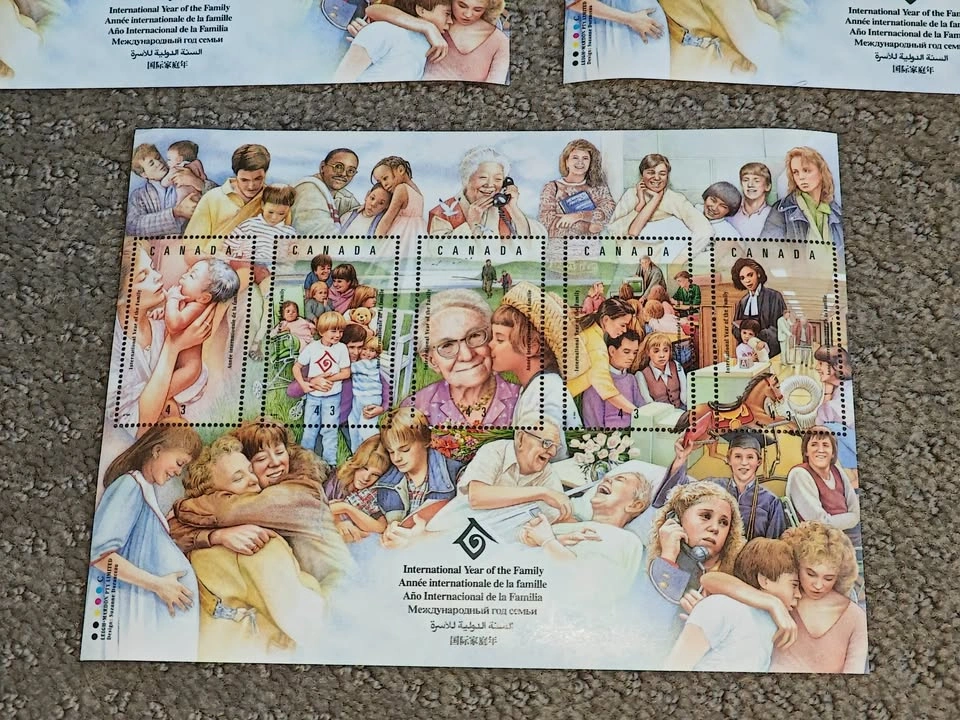 Stamp Souvenir Sheet 1994 International Year of the Family 3 Set - photo 4