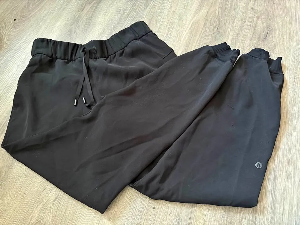 Lululemon on the fly jogger thumbnail
