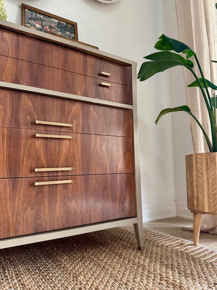 Refinished Kroehler Mid-Century Modern 4-Drawer Tallboy - photo 3
