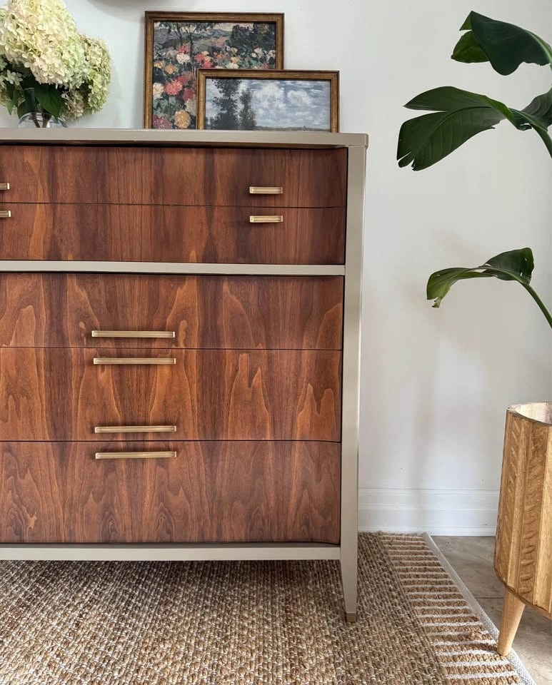 Refinished Kroehler Mid-Century Modern 4-Drawer Tallboy - photo 5