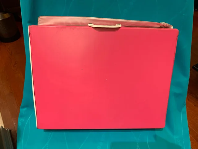 Vintage Barbie case and multigenerational lot image indicator(2)