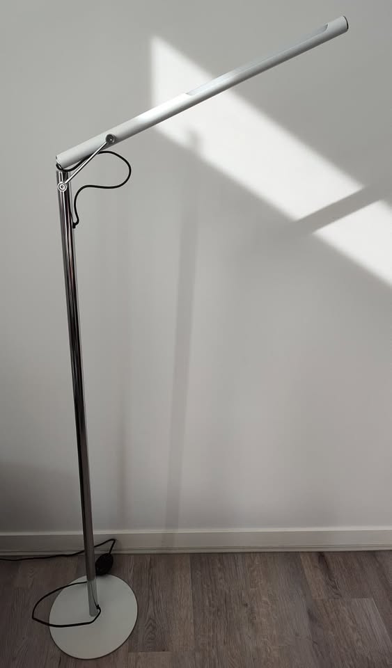 Modern LED Floor Lamp - photo 2