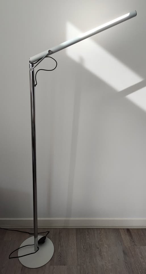 Modern LED Floor Lamp - photo 3