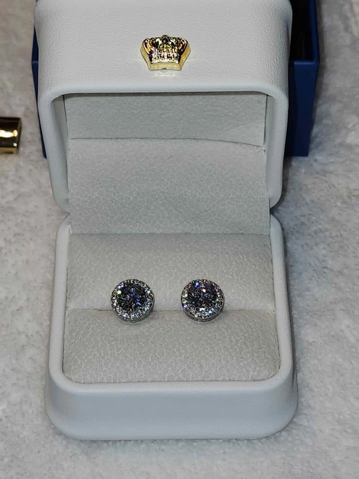 Round Halo Stud Earrings - photo 3