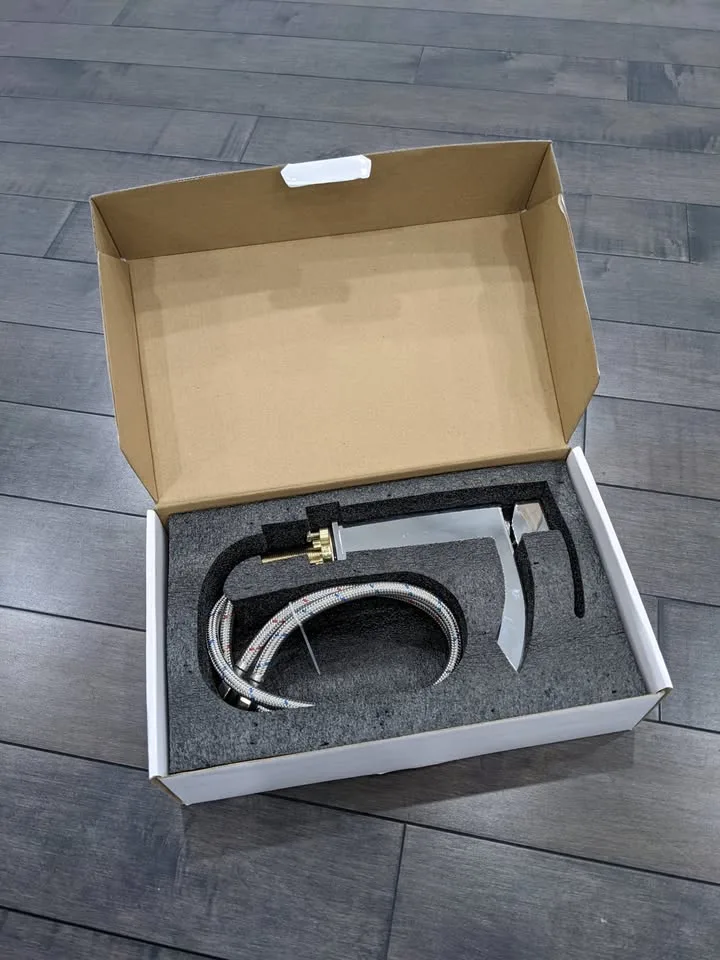 Brand New in Box Modern Bathroom Faucet image indicator(2)