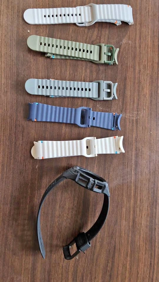 Samsung Galaxy Watch 44mm Silicone Bands: Lot of 6
