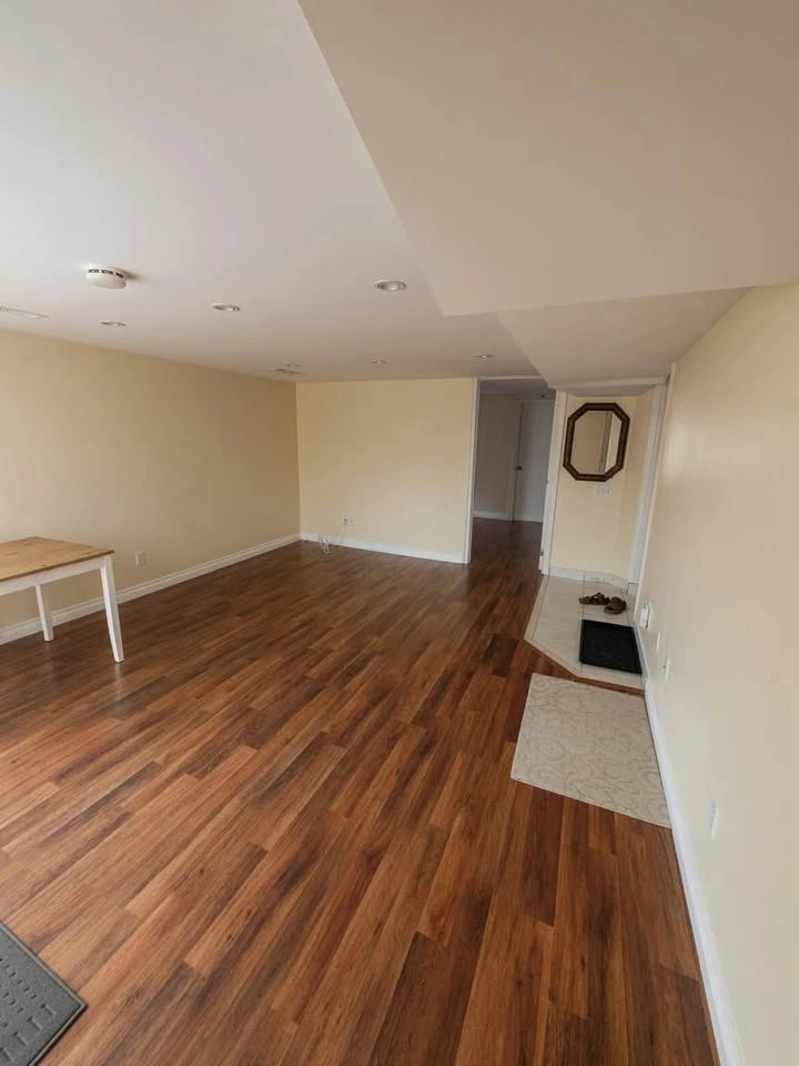 1 Bed 1 Bath - Apartment - photo 4