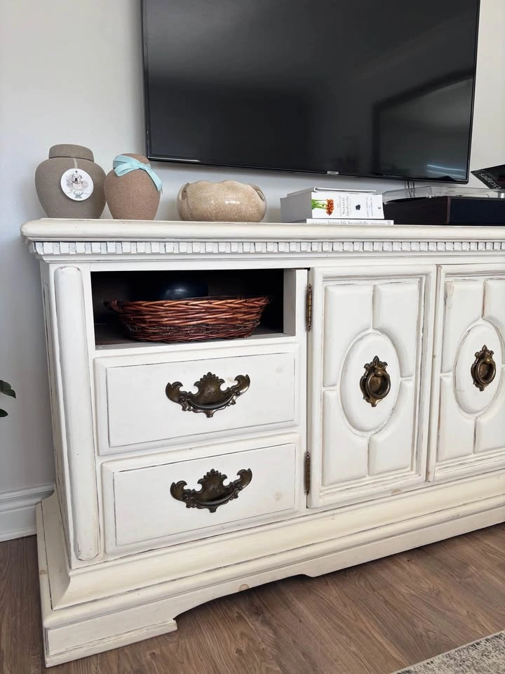 TV Stand - photo 2