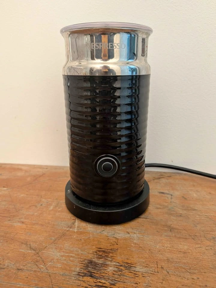 Nespresso Aeroccino 3 Electric Milk Frother (Model 3694) - Black