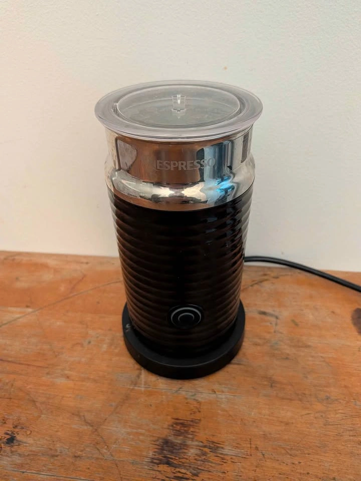 Nespresso Aeroccino 3 Electric Milk Frother (Model 3694) - Black - photo 3