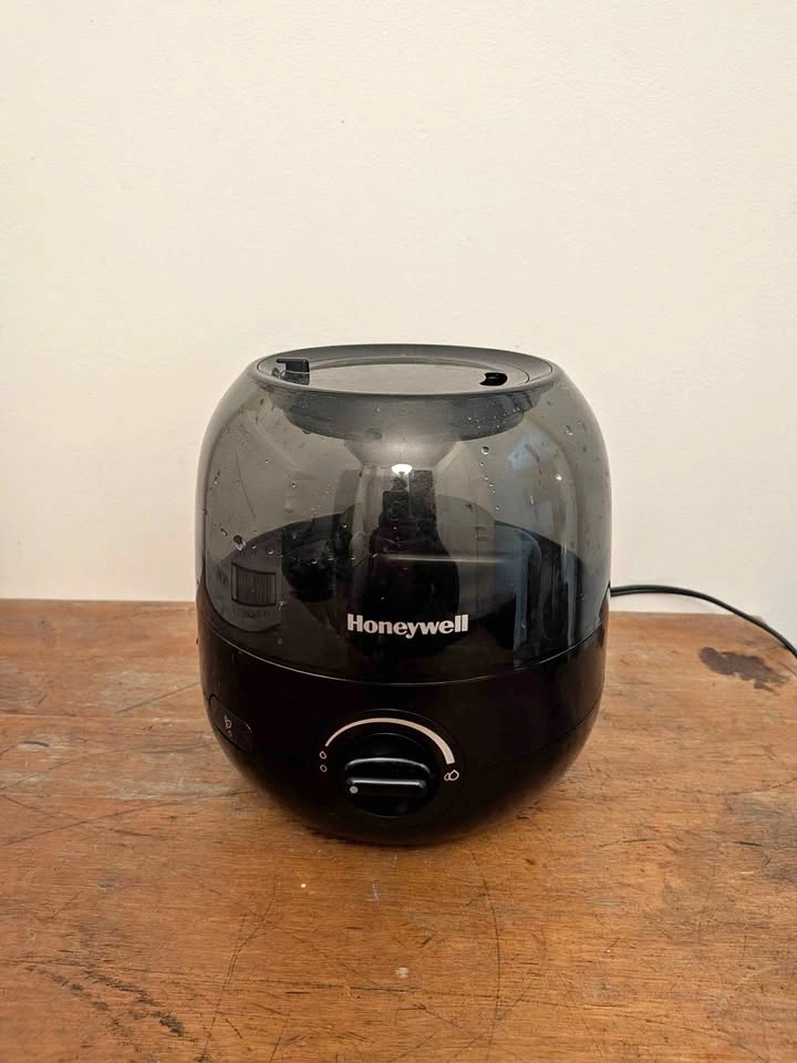 Honeywell Mini Mist Ultrasonic Humidifier (HUL525BC) - Black