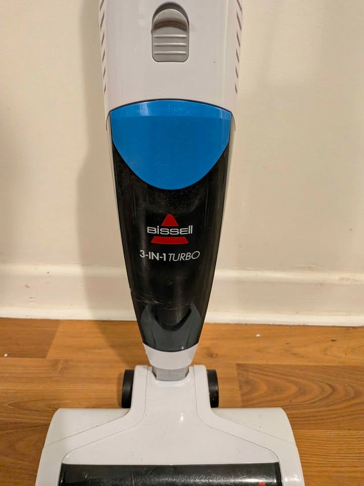 BISSELL 3-in-1 Turbo Lightweight Stick Vacuum - Great Condition - photo 4