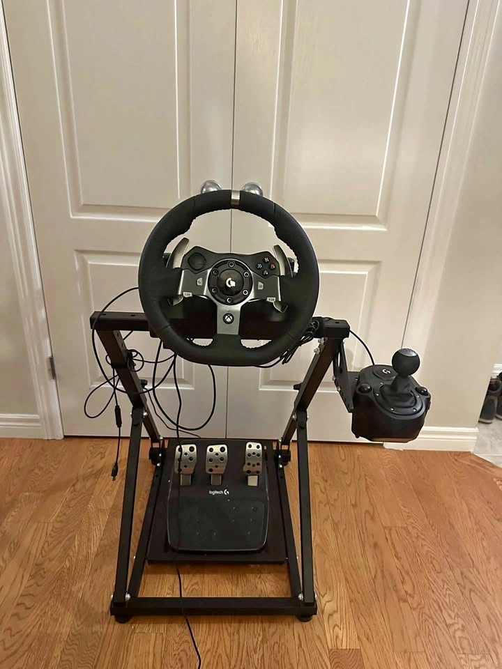 Logitech G920 Racing Simulator (Xbox & PC)