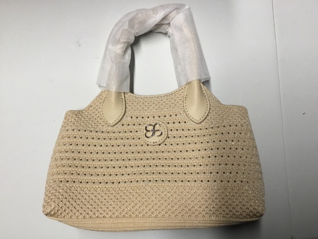 women’s small hand/shoulder bag