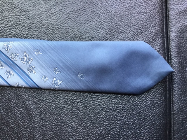 blue necktie by Jacques Estier - photo 2