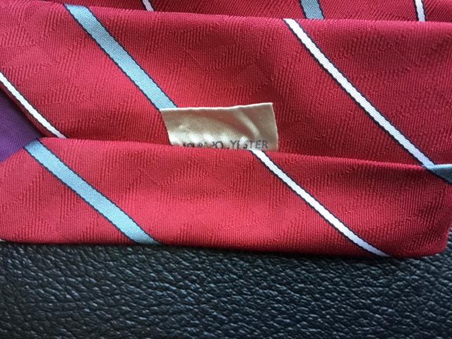 red necktie with grey and white stripes - photo 3