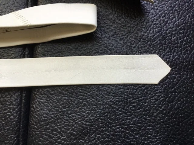 white leather pencil necktie - photo 2