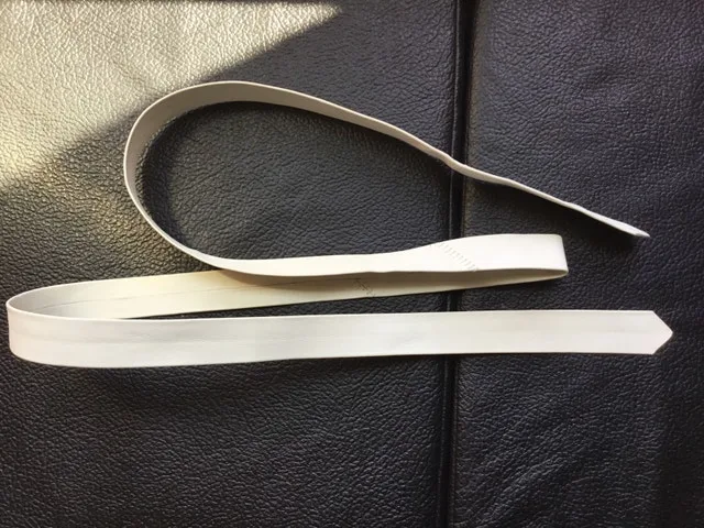 white leather pencil necktie - photo 3