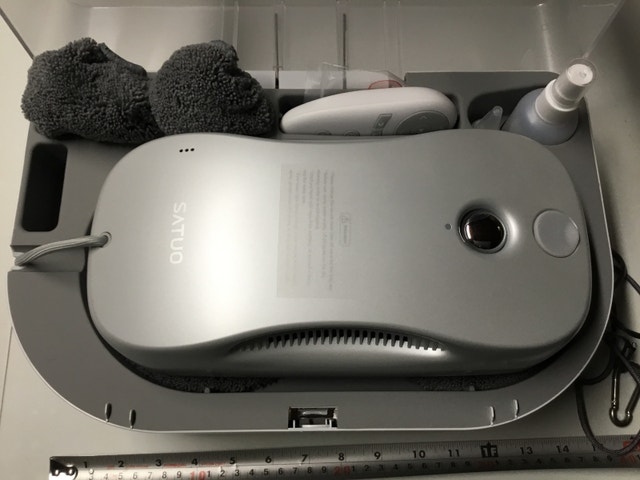window cleaner robot - photo 4