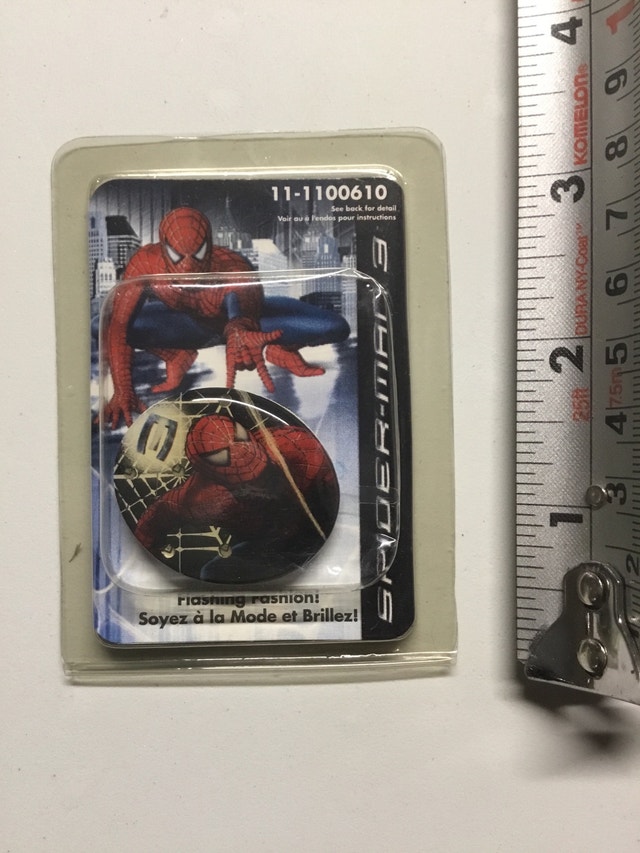 Spider-Man magnetic flashing pin