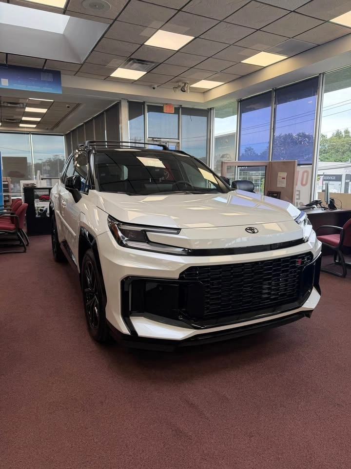 2026 Toyota RAV4 Prime GR SPORT Plug-in Hybrid AWD - photo 2