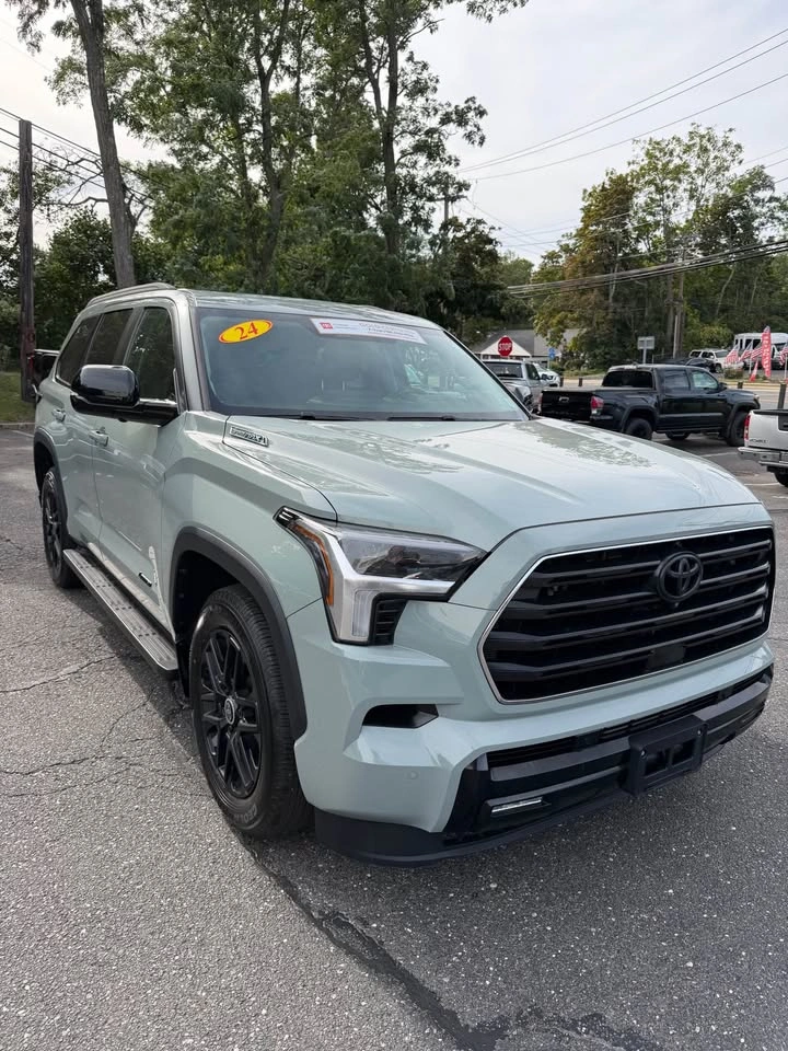 2024 Toyota Sequoia · Limited - photo 3