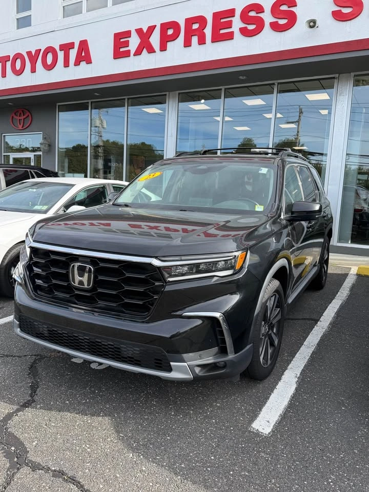 2023 Honda Pilot · Touring - photo 2