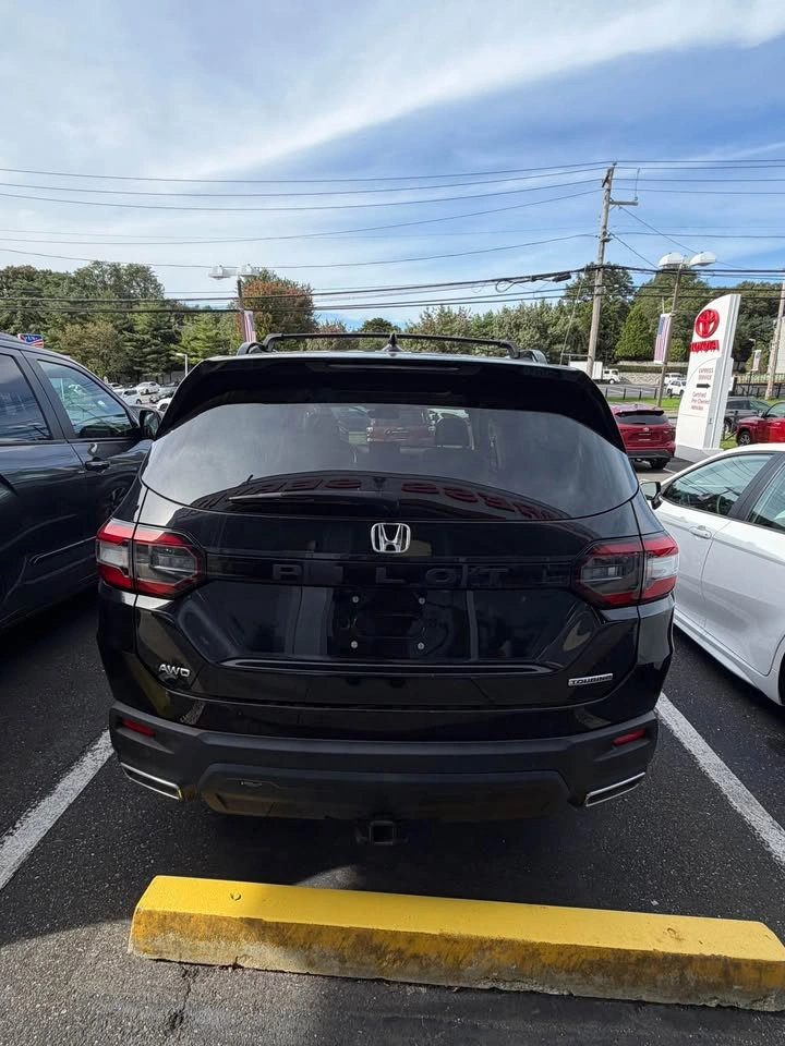 2023 Honda Pilot · Touring - photo 4