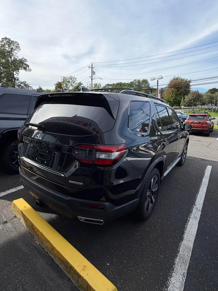 2023 Honda Pilot · Touring - photo 5