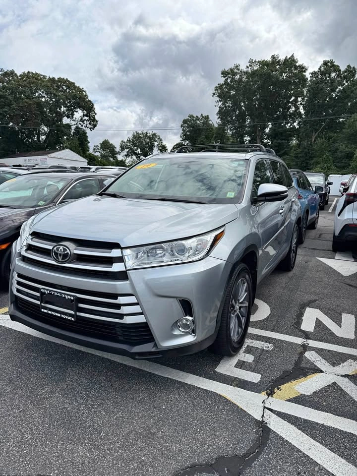 2019 Toyota Highlander · XLE