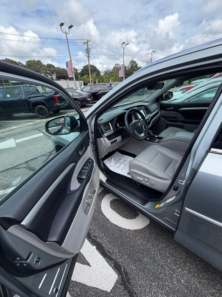 2019 Toyota Highlander · XLE - photo 5