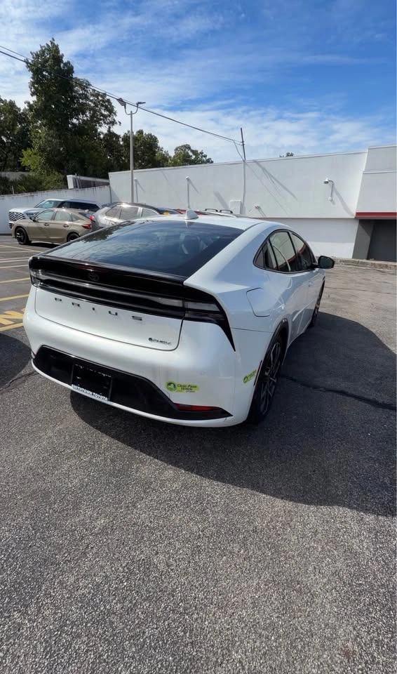 2025 Toyota Prius Plug-in Hybrid · XSE - photo 2