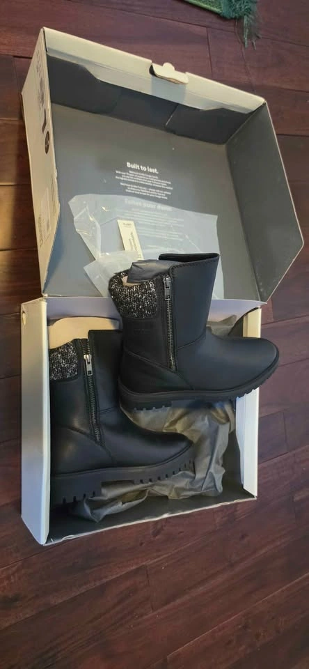 New - Women Leather Winter Boot - Size 6 - photo 4
