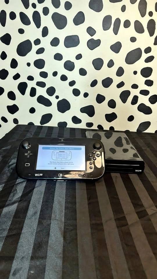 Nintendo Wii U Black 32GB Bundle