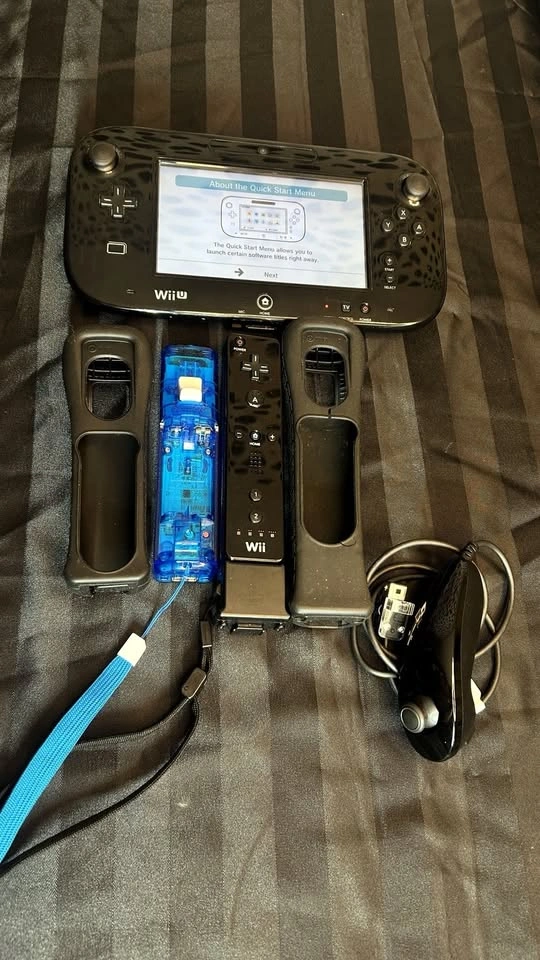 Nintendo Wii U Black 32GB Bundle - photo 4