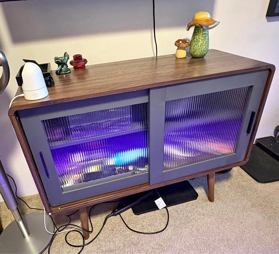 Mid-Century Modern Style Media Console with Fluted Glass Doors