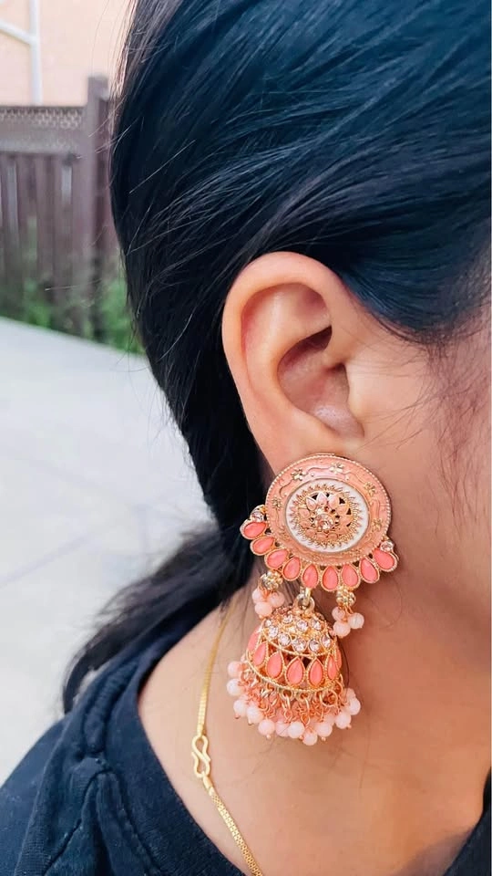 New Elegant and stylish earrings/jhumkas - photo 4