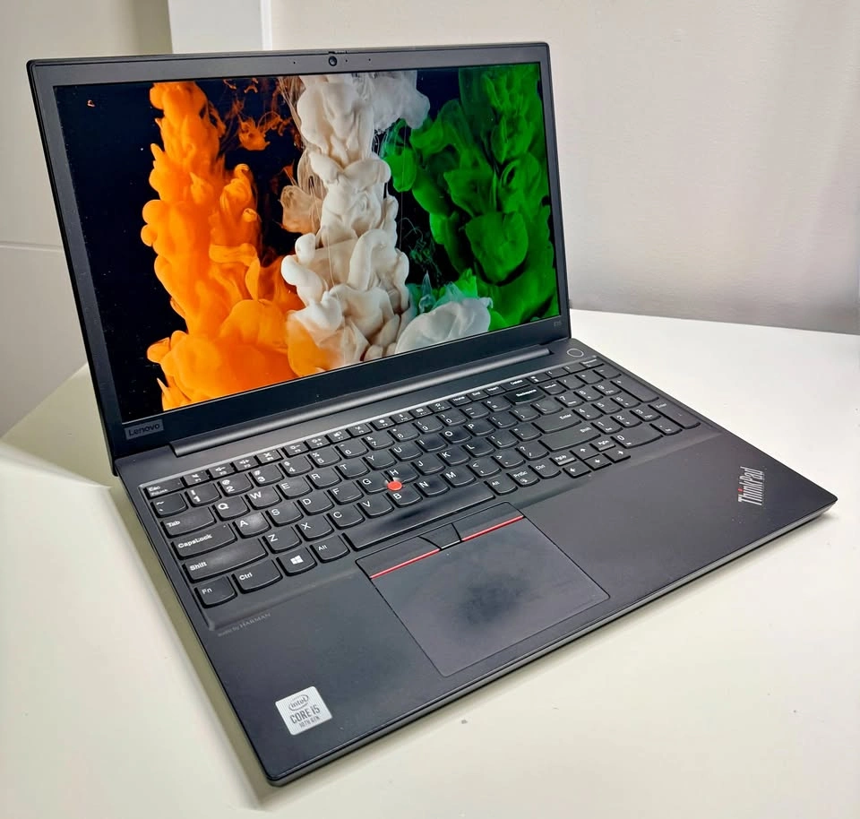 Lenovo ThinkPad E15 15" Laptop / i5-10210U / 8GB RAM / 256GB