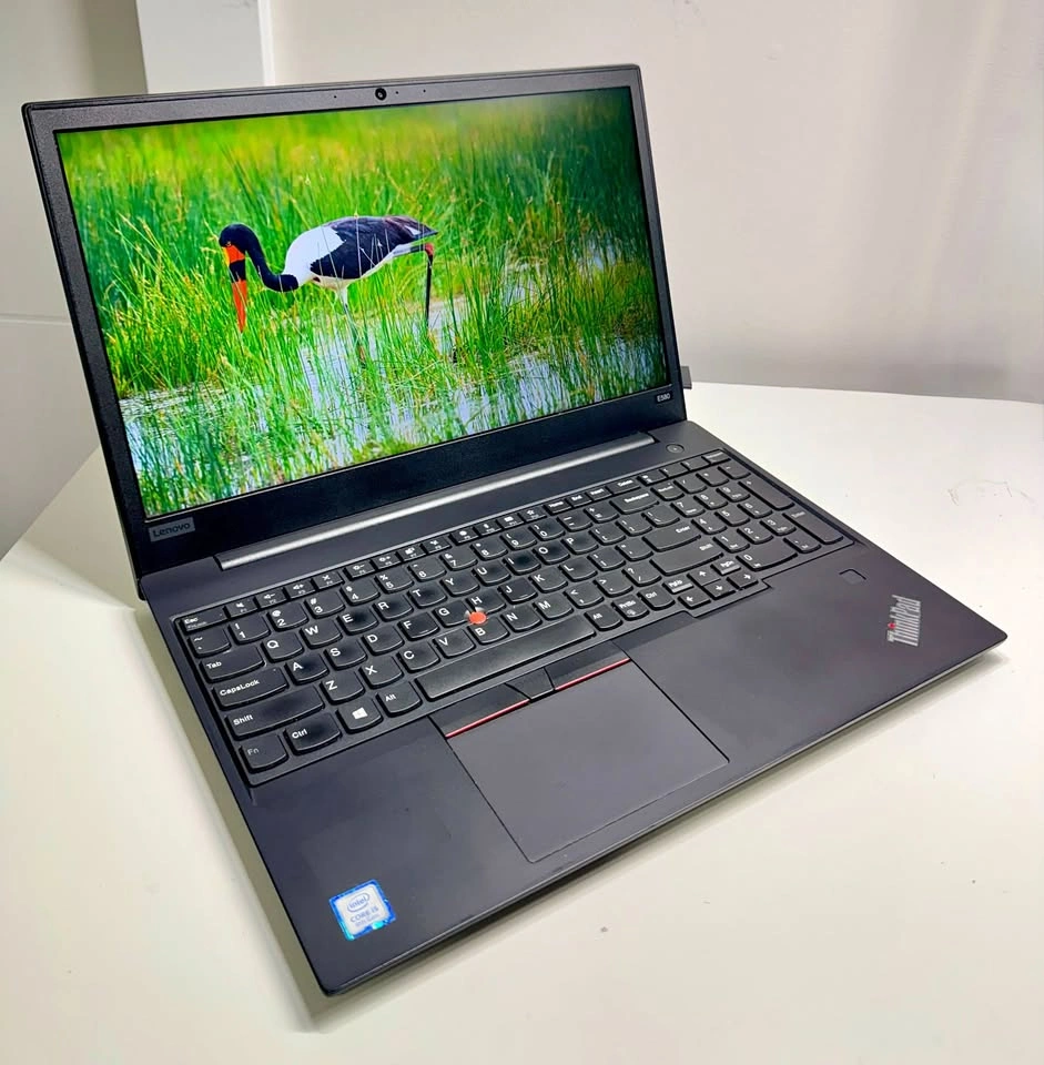 Lenovo ThinkPad E580 15" Laptop / i5-8250U / 8GB RAM / 256GB SSD