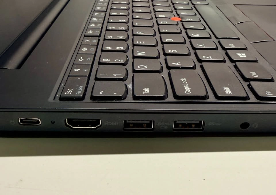 Lenovo ThinkPad E580 15" Laptop / i5-8250U / 8GB RAM / 256GB SSD - photo 5