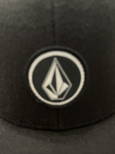 Volcom Adjustable Black Cap - photo 2